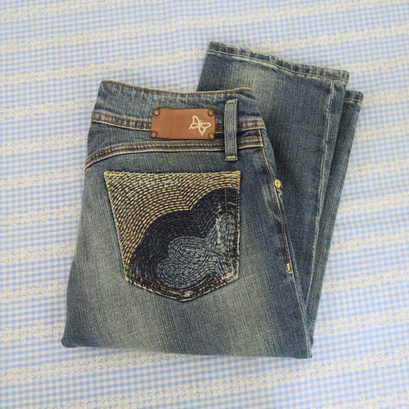 Anoname Denim - Anoname Distressed Embroidered Denim Capris 28